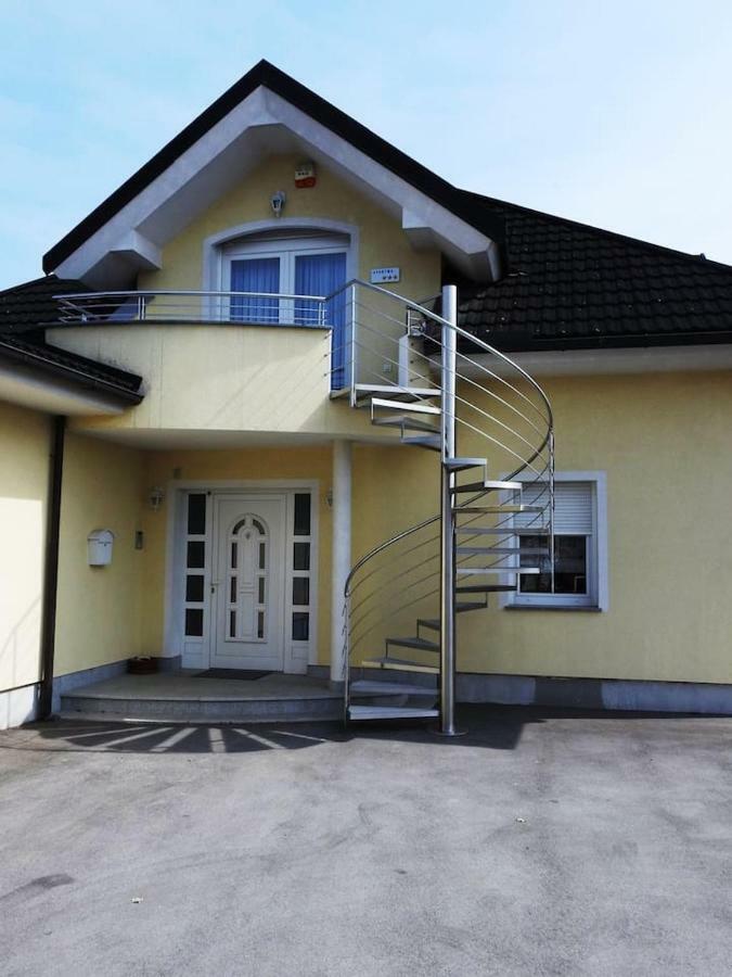 Natasha'S Garden House Διαμέρισμα Dol pri Ljubljani Εξωτερικό φωτογραφία